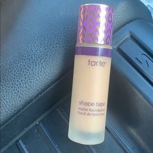 Tarte foundation med tan honey